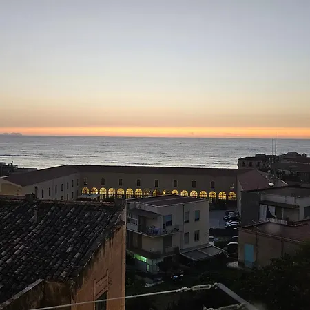 Amuni - Exclusive Suite In Centro A Cefalu Vista Mare Exterior foto